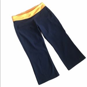 NIKE Womens Athletic Pants.     7️⃣